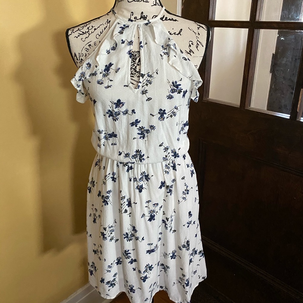 American Eagle white floral tie back dress